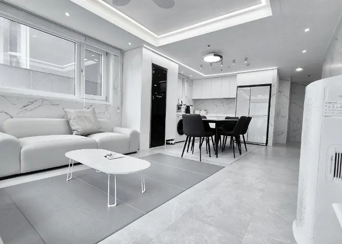 Renovated 2026 Coex Gangnam Royal Park Private 133m2 3br 2ba Daire