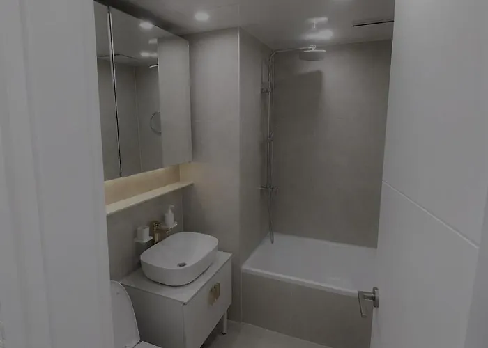 Daire Renovated 2026 Coex Gangnam Royal Park Private 133m2 3br 2ba